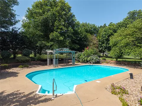 Exterior - 2905 Lakehill Dr, Lavaca, AR 72941 photo 9 of 12