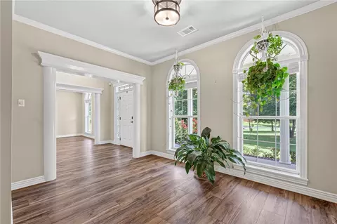 Entry Way - 2905 Lakehill Dr, Lavaca, AR 72941 photo 2 of 6