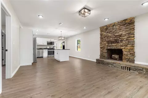 Living - 4953 Maris Loop, Harrison, AR 72601 photo 6 of 11