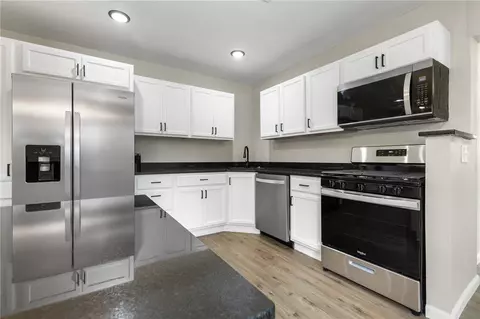 Kitchen - 4953 Maris Loop, Harrison, AR 72601 photo 5 of 6