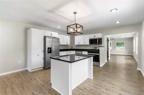 Kitchen - 4953 Maris Loop, Harrison, AR 72601 photo 1 of 6