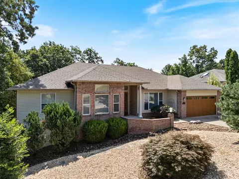 12 Mckenzie Dr, Bella Vista, AR 72715