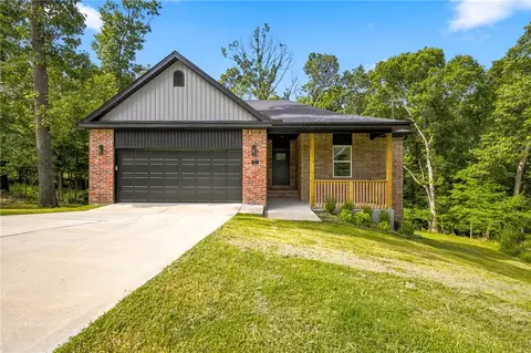 5 Bedworth Cir, Bella Vista, AR 72715