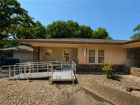 6 Melissa Ln, Bella Vista, AR 72715