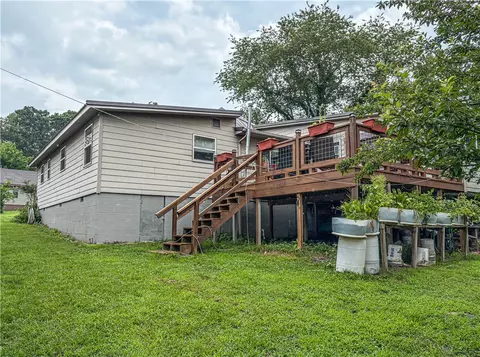 Exterior - 504 Mclean Ave, Cotter, AR 72626 photo 5 of 17