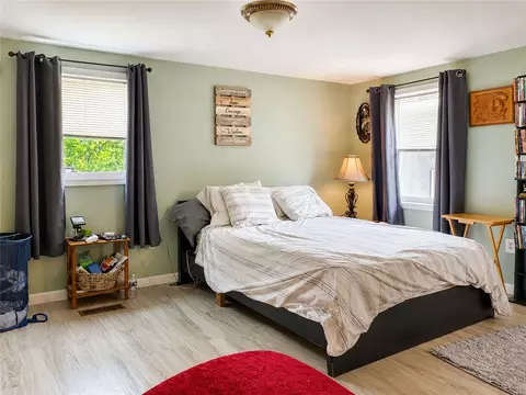 Bedroom - 504 Mclean Ave, Cotter, AR 72626 photo 4 of 4
