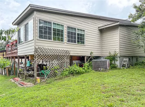 Exterior - 504 Mclean Ave, Cotter, AR 72626 photo 4 of 17