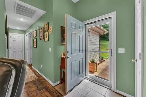 Entry Way - 33 N Cedar Pl, West Fork, AR 72774 photo 1 of 1