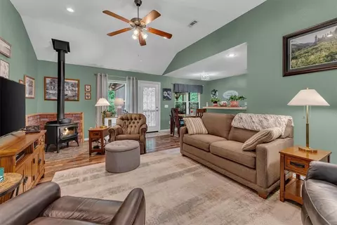 Living - 33 N Cedar Pl, West Fork, AR 72774 photo 1 of 2