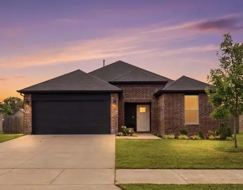 460 N Goose Xing, Farmington, AR 72730
