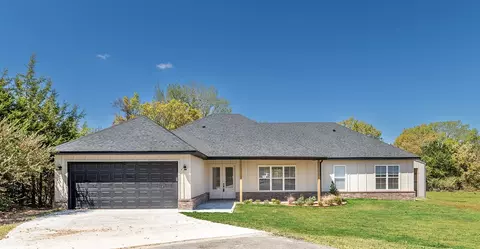 295 Oak Knoll Dr, Fayetteville, AR 72701