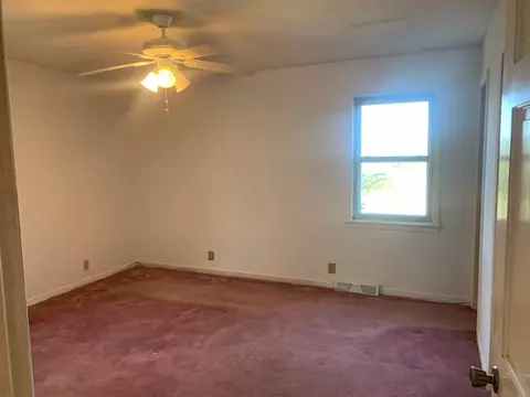 Bedroom - 402 Canaan Rd, Marshall, AR 72650 photo 1 of 6