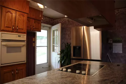 Entry Way - 402 Canaan Rd, Marshall, AR 72650 photo 1 of 3