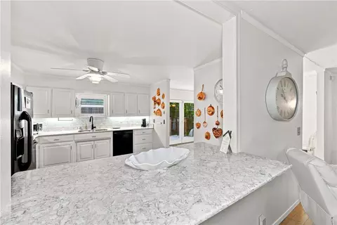 Kitchen - 10230 S Marango Dr, Rogers, AR 72758 photo 1 of 4