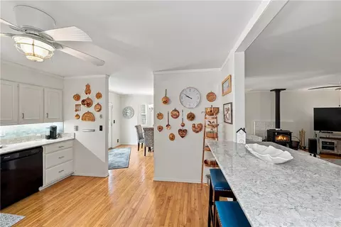 Kitchen - 10230 S Marango Dr, Rogers, AR 72758 photo 4 of 4