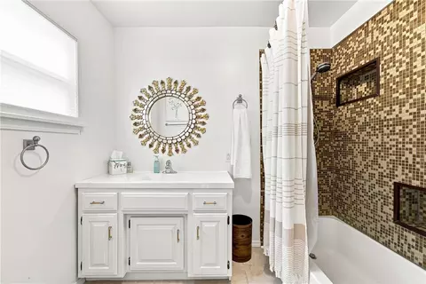 Bath - 10230 S Marango Dr, Rogers, AR 72758 photo 1 of 2