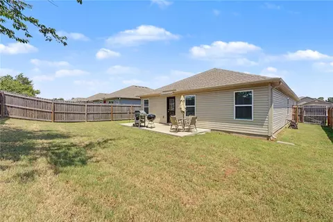 Exterior - 3618 S 3rd St, Rogers, AR 72758 photo 3 of 5