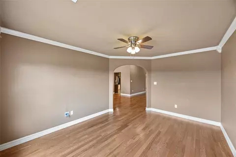 Living - 921 Waterfront Rd, Alma, AR 72921 photo 7 of 8