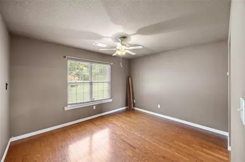 Bedroom - 921 Waterfront Rd, Alma, AR 72921 photo 6 of 8