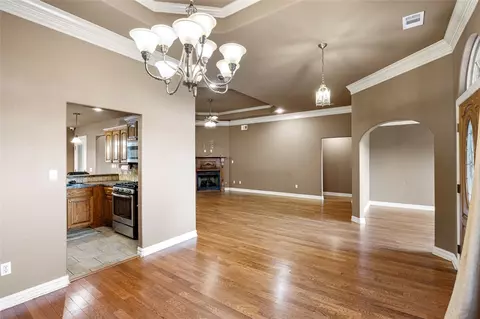 Living - 921 Waterfront Rd, Alma, AR 72921 photo 5 of 8