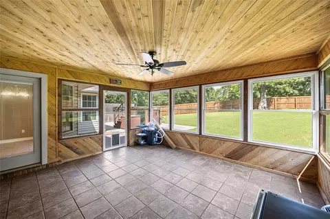 Exterior - 921 Waterfront Rd, Alma, AR 72921 photo 5 of 12