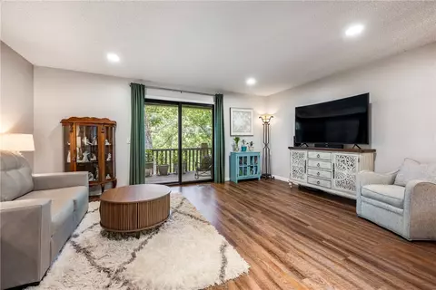 104 Clubhouse Dr, Bella Vista, AR 72715