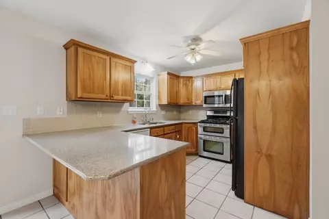 Kitchen - 8 Cloud Dr, Eureka Springs, AR 72632 photo 1 of 2