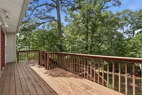 Exterior - 8 Cloud Dr, Eureka Springs, AR 72632 photo 5 of 9