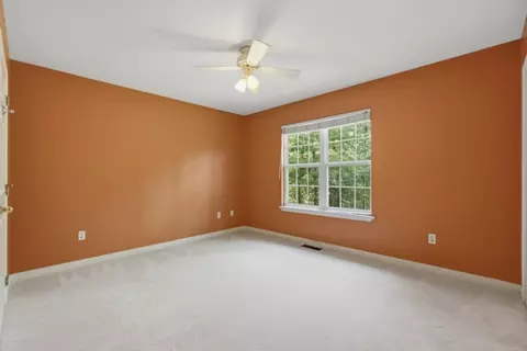 Bedroom - 8 Cloud Dr, Eureka Springs, AR 72632 photo 5 of 6