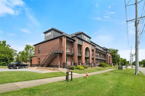 1115 Leverett Ave #203, Fayetteville, AR 72703