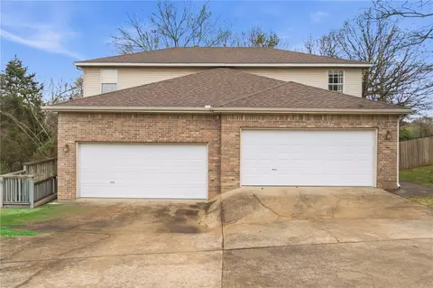 2270 E 2272 E Cinnamon Way, Fayetteville, AR 72703