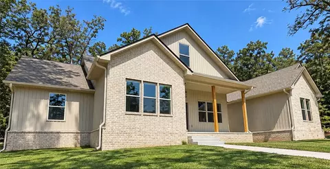 331 Channel Cir, Russellville, AR 72802