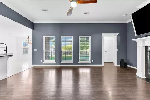 Living - 3085 Chadwick St, Springdale, AR 72764 photo 3 of 3