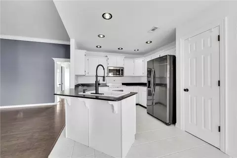 Kitchen - 3085 Chadwick St, Springdale, AR 72764 photo 1 of 1