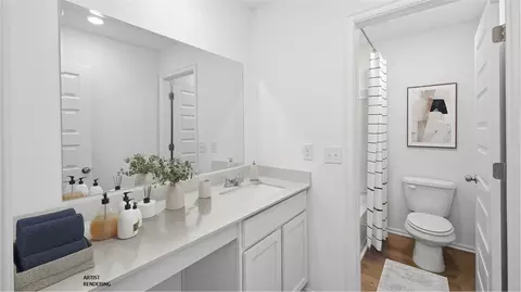 Bath - 706 Belle St, Lowell, AR 72745 photo 2 of 2