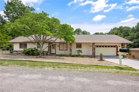 9 Lawson Ln, Bella Vista, AR 72715