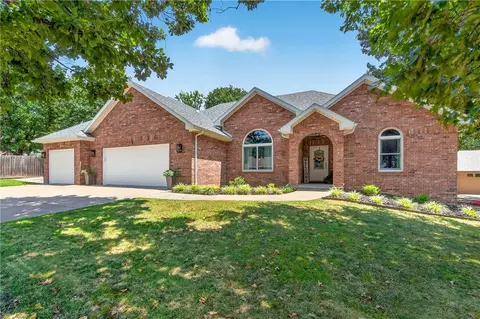3 Ettington Dr, Bella Vista, AR 72714