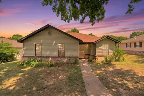 5664 W Legacy St, Fayetteville, AR 72704