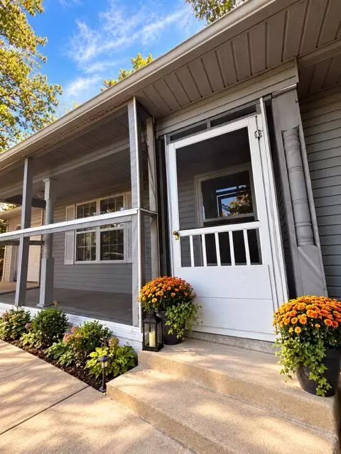 118 Jay Ln, Eureka Springs, AR 72632