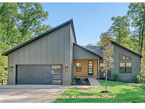 39 Northampton Dr, Bella Vista, AR 72714