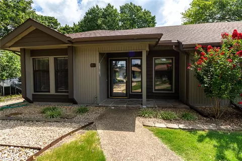 26 Everette Ln, Bella Vista, AR 72714
