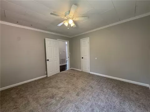 Bedroom - 821 E Washington Ave, Harrison, AR 72601 photo 4 of 6
