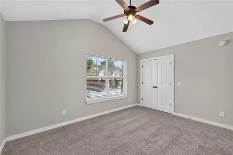 Bedroom - 2011 Karrington Rdg #E, Springdale, AR 72762 photo 7 of 8
