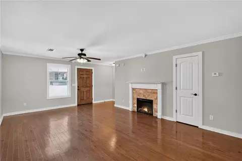 Living - 2011 Karrington Rdg #E, Springdale, AR 72762 photo 2 of 5