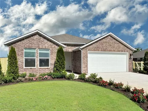 523 Oklahoma St, Farmington, AR 72730