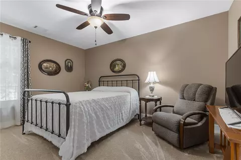 Bedroom - 571 Wildrose Dr, Omaha, AR 72662 photo 3 of 4