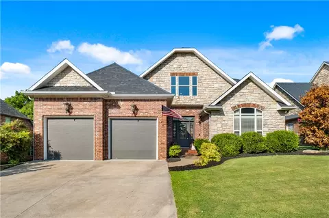 6203 Valley View Rd, Rogers, AR 72758