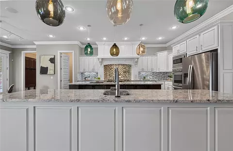 Kitchen - 3511 Oak Tree Dr, Centerton, AR 72719 photo 3 of 5