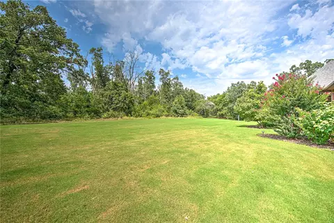 Exterior - 3511 Oak Tree Dr, Centerton, AR 72719 photo 4 of 5