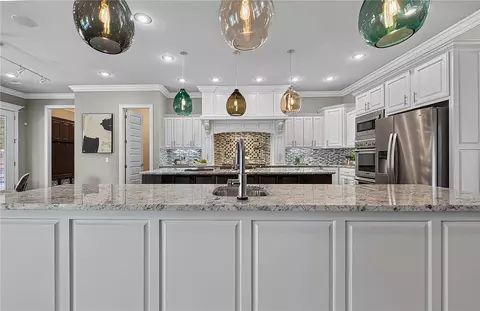 Kitchen - 3511 Oak Tree Dr, Centerton, AR 72719 photo 3 of 5